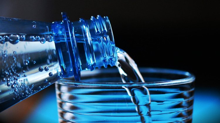 Men’s Health Blog: benefits of drinking water