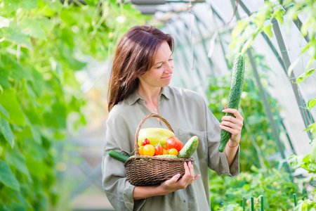 woman love big cucumber